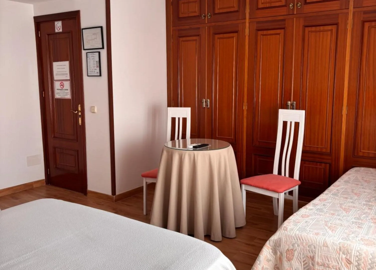 Guest house Hostal Las Dunas Cabo De Gata