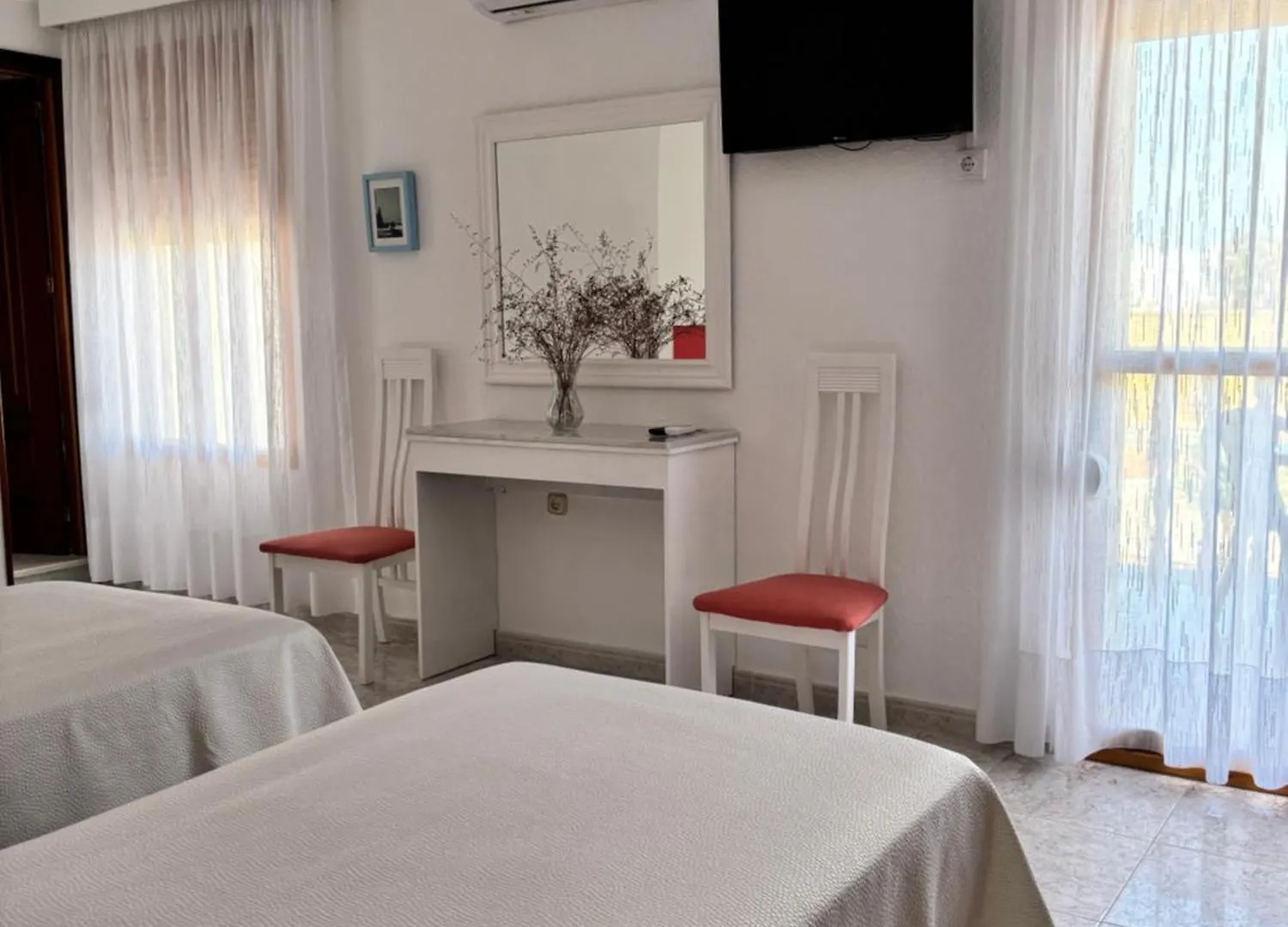 Guest house Hostal Las Dunas Cabo De Gata Spain